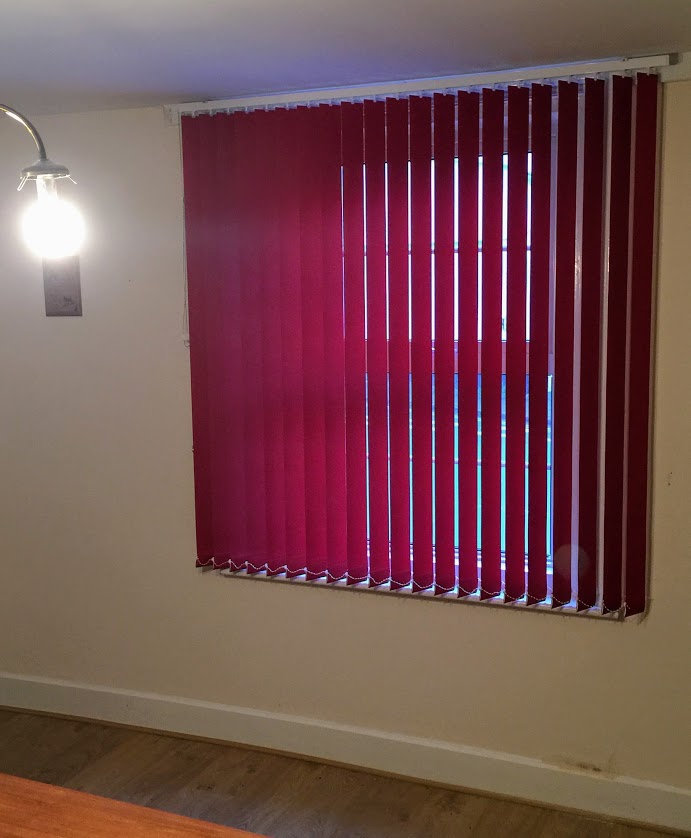 window vertical blinds